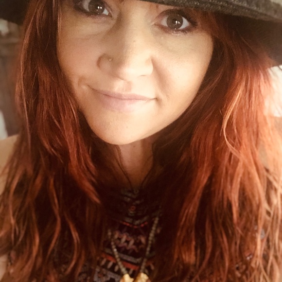 Meet your Posher, Erin - Picture 5 of 12